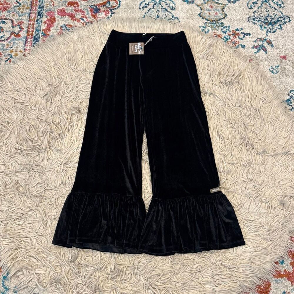 NWT Matilda Jane Velvet Ruffled Capri pants size medium